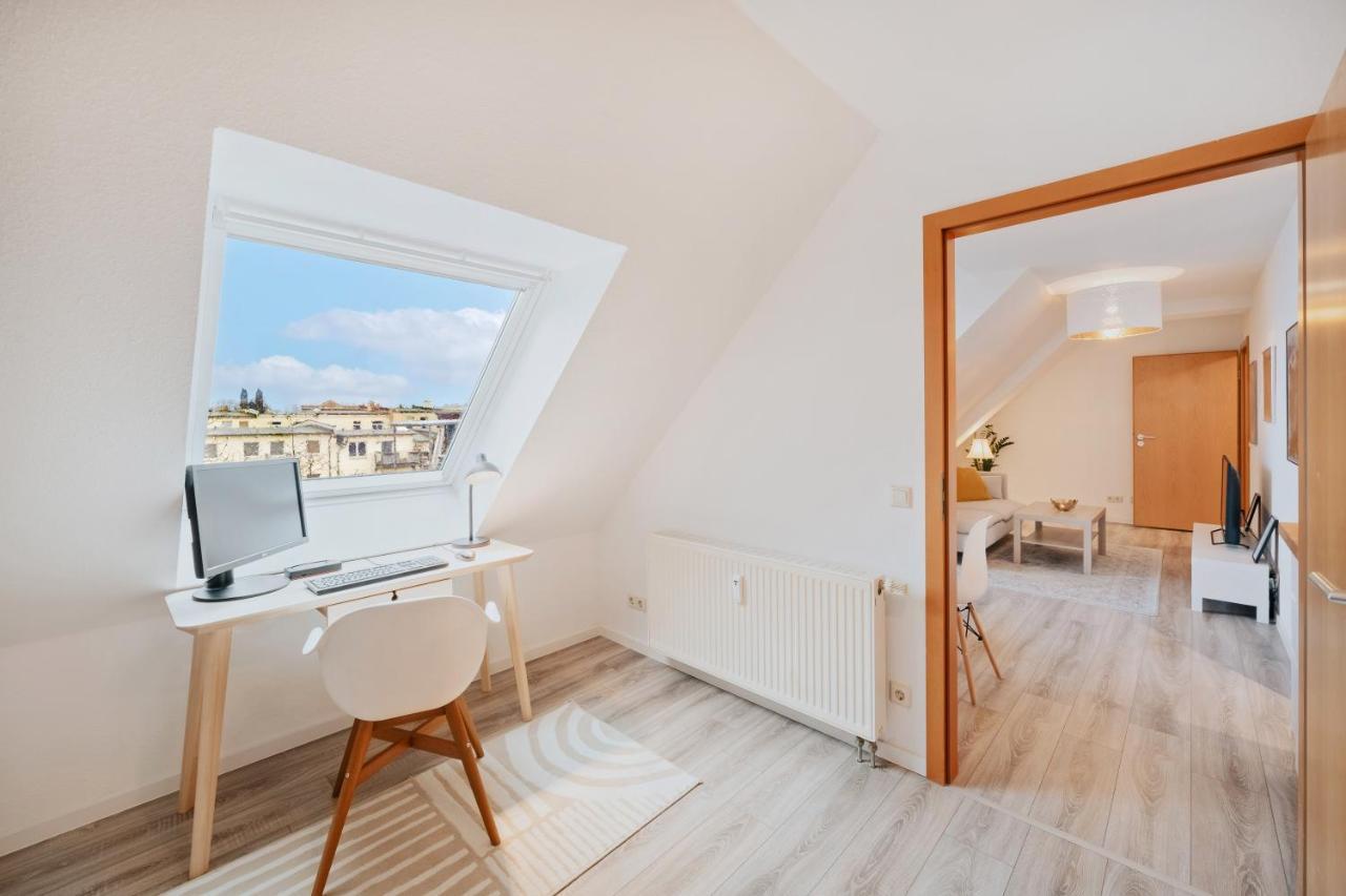 Bliss Place - Serviced Apartment - Arbeitsplatz, Zentral, Kueche, Waschmaschine, Smarttv Magdeburg Bagian luar foto