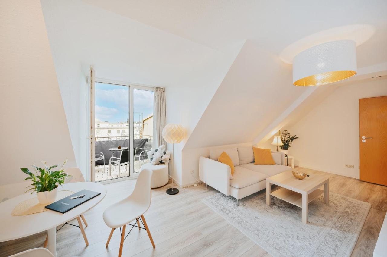 Bliss Place - Serviced Apartment - Arbeitsplatz, Zentral, Kueche, Waschmaschine, Smarttv Magdeburg Bagian luar foto