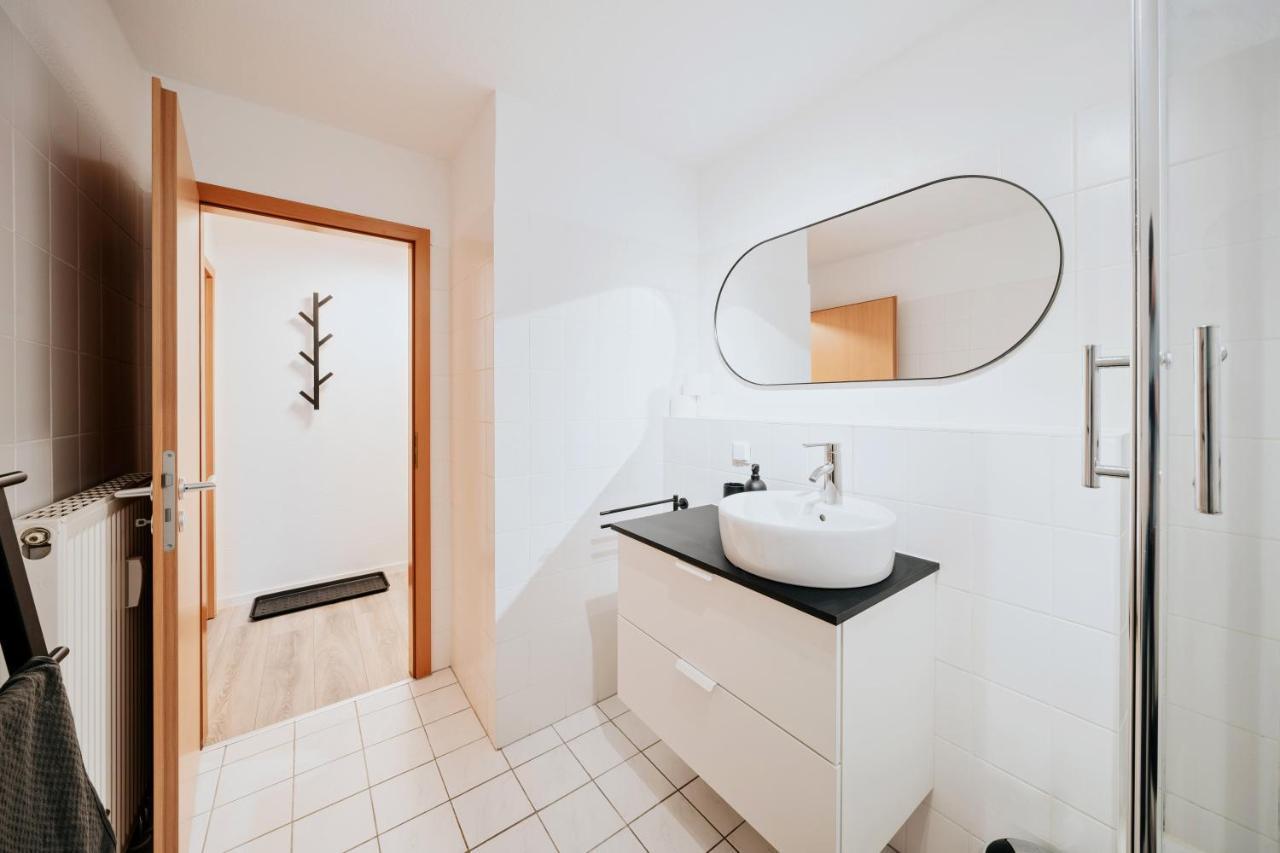 Bliss Place - Serviced Apartment - Arbeitsplatz, Zentral, Kueche, Waschmaschine, Smarttv Magdeburg Bagian luar foto