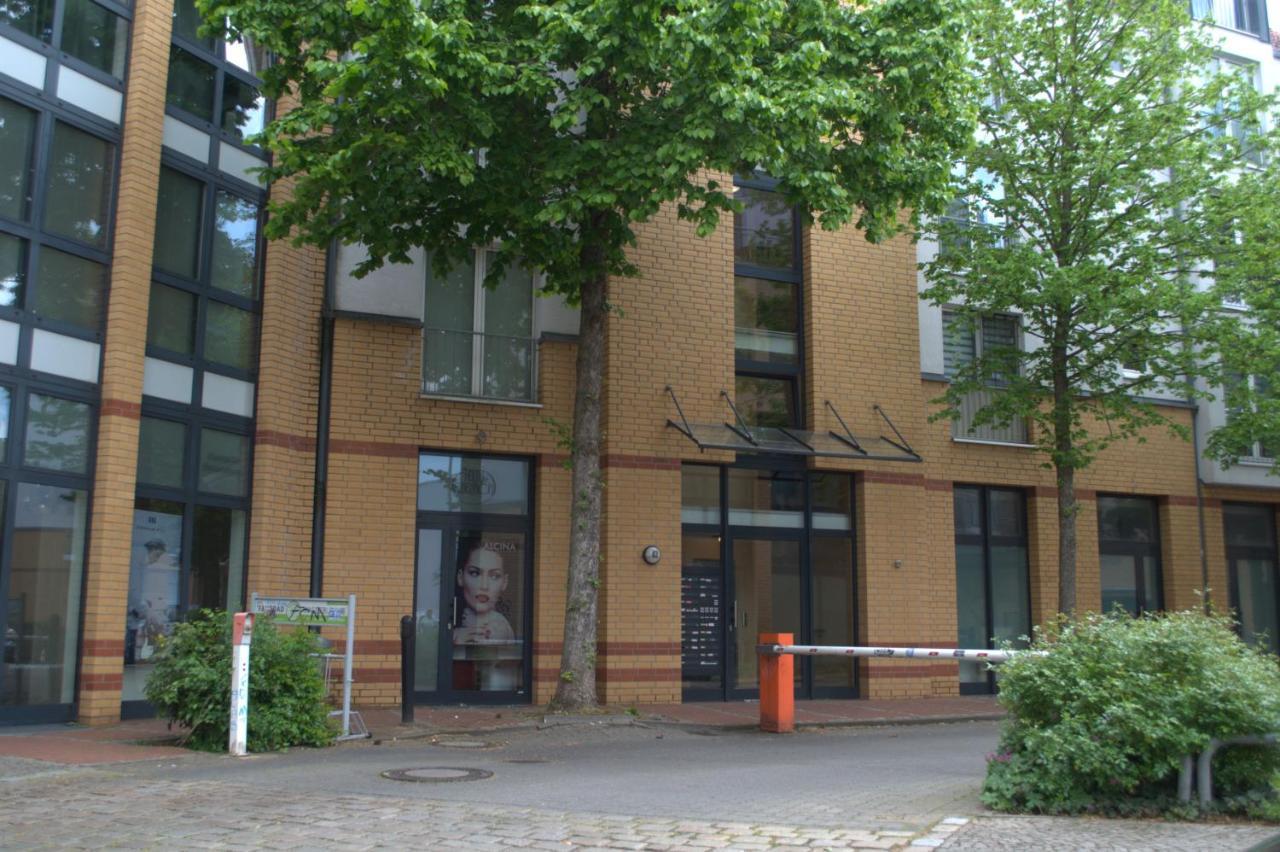 Bliss Place - Serviced Apartment - Arbeitsplatz, Zentral, Kueche, Waschmaschine, Smarttv Magdeburg Bagian luar foto